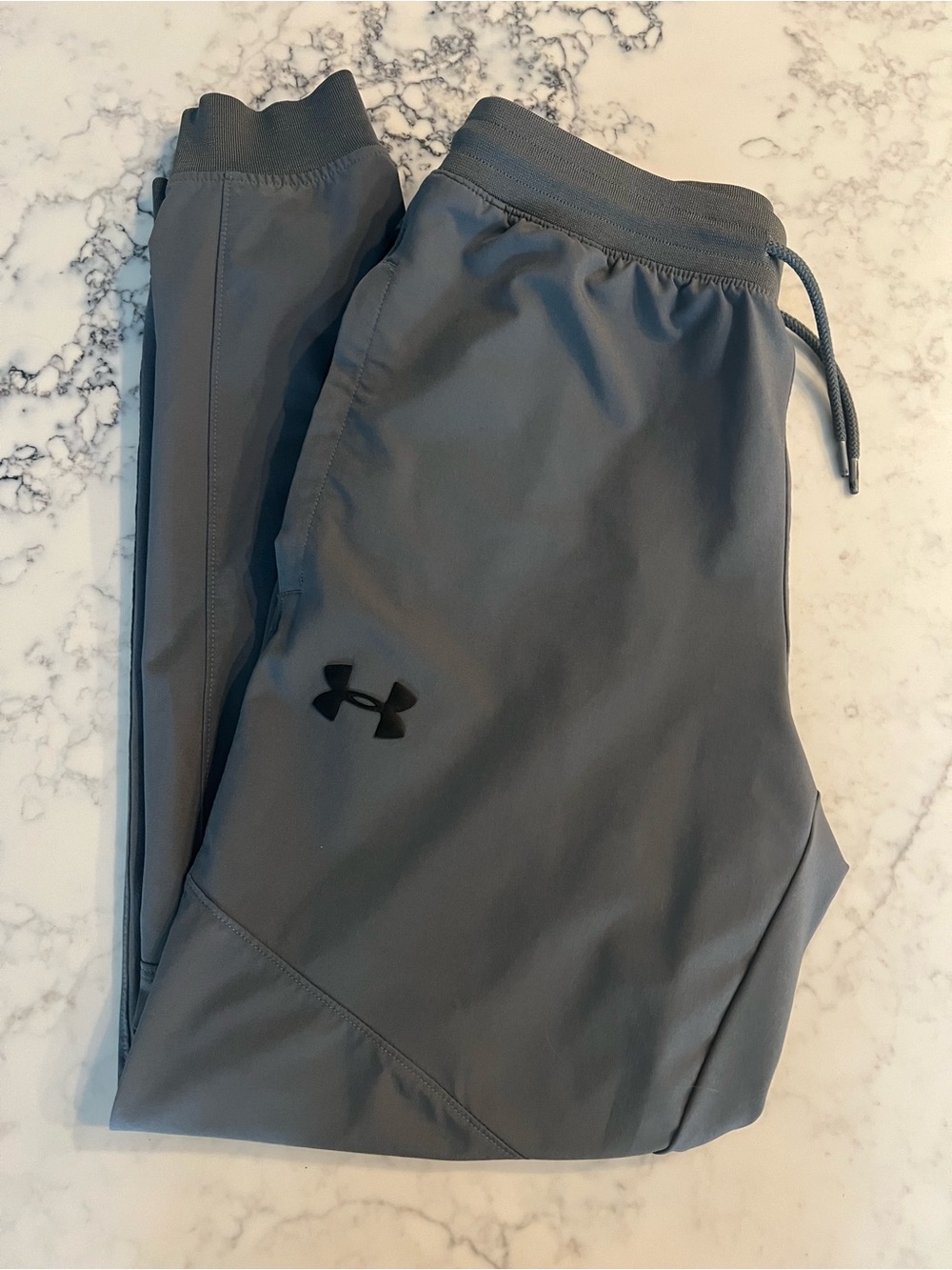 Under Armour HeatGear Men’s Large Gray Fitted Tapered Jogger Pants Running